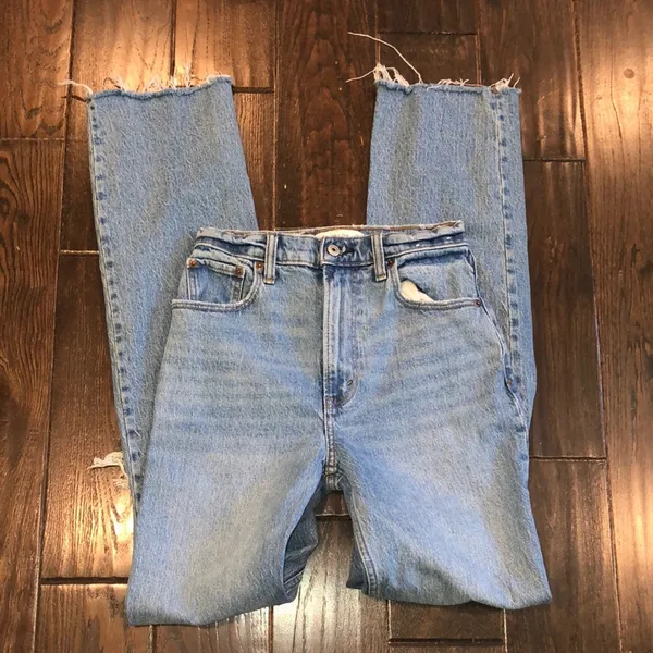 ABERCROMBIE & FITCH the 90’s straight ultra high rise jeans size 0/25 - Image 2