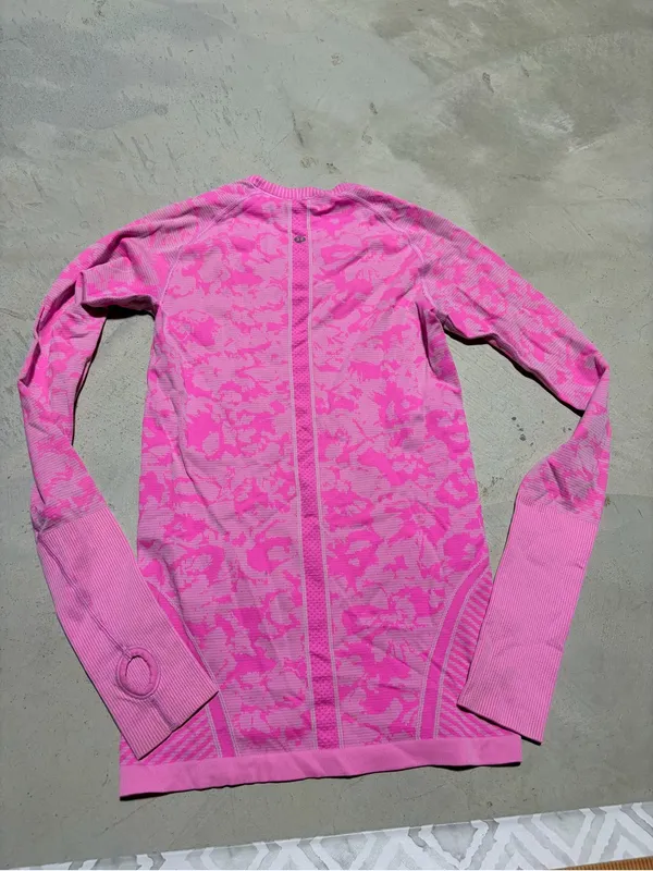 Lululemon swiftly tech Women's Seamless Long-Sleeve Active Top Bright Pink 4 - Image 11