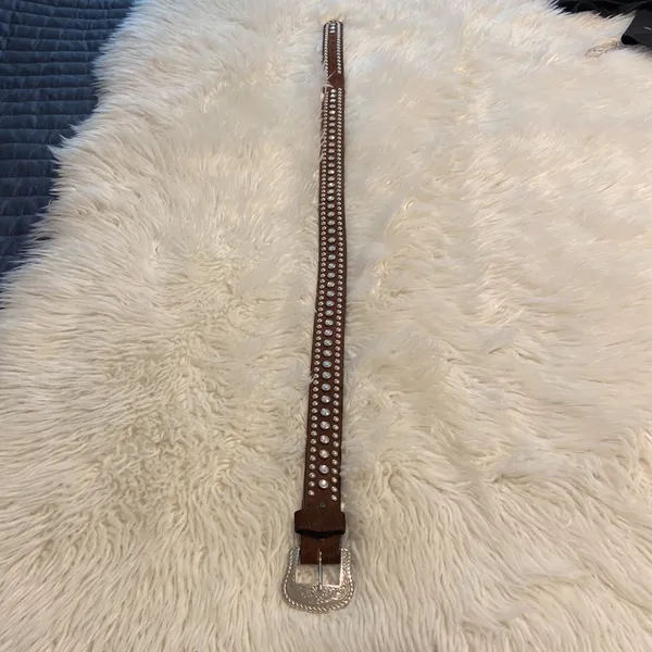 Leather Belt brown color so beautiful with silver buckle excellent condition 45” - Image 4