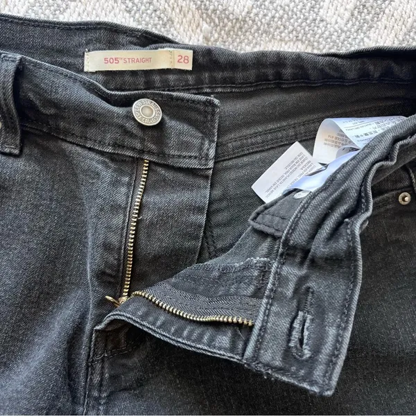 LEVI’S Women’s 505 Straight Leg Black Denim Jeans 28 - Image 8