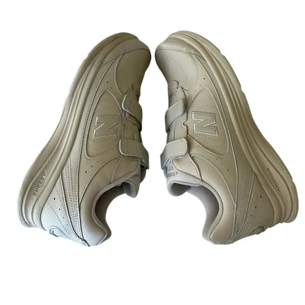 New Balance Walking Shoe WW577Hv1, Bone
Hook & Loop, size 10.5, NWT Display - Image 3