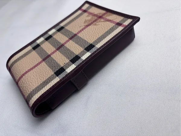 Authentic Burberry London Nova Check Burgundy Leather Case Made in Italy vintage - Image 3