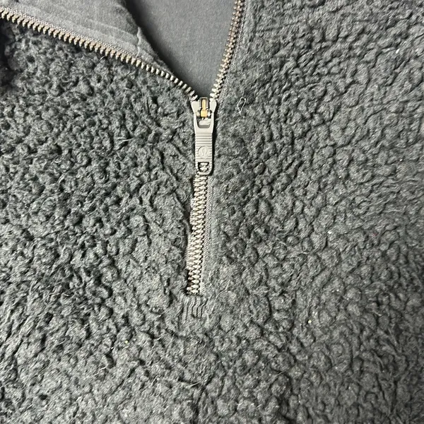 Lululemon quarter zip Sherpa hooded kangaroo pocket Size 4 - Image 2