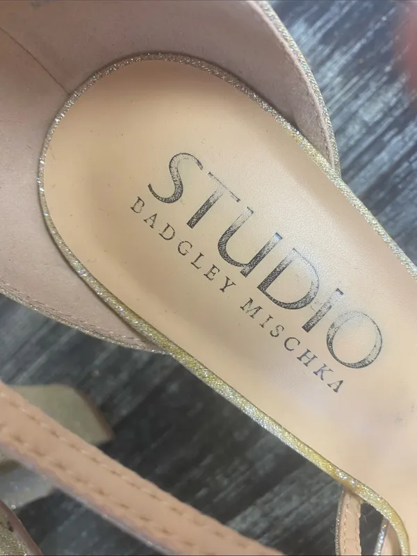 Badgley Mischka Studio Silver Sequin Strappy Heel Shoes 8.5 - Image 9