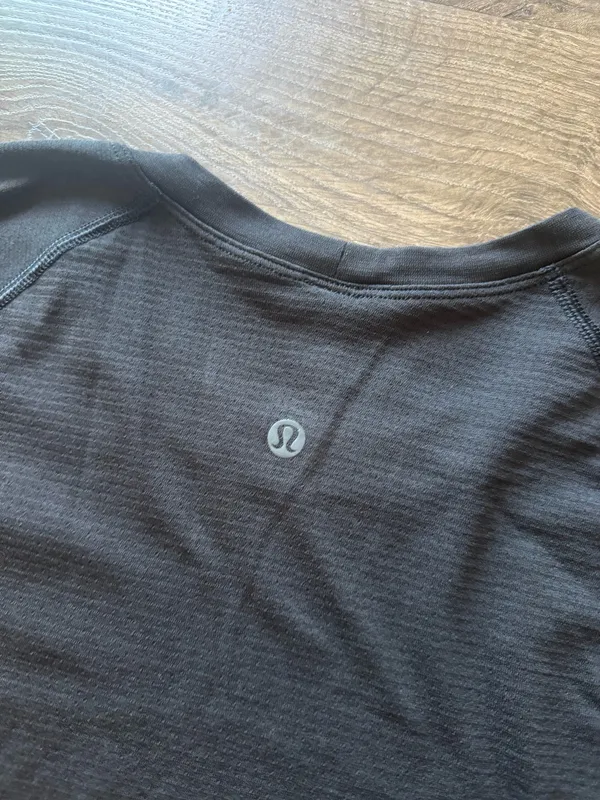 Lululemon Swiftly Long Sleeve Cropped - Image 3