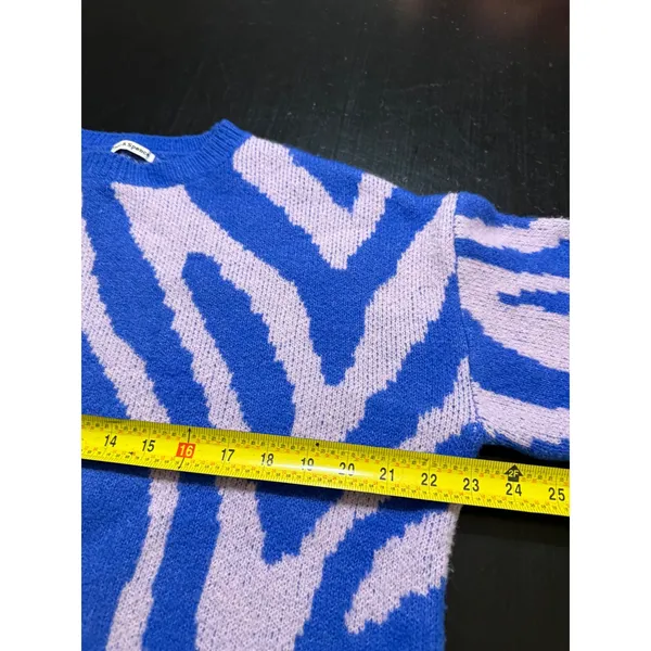 Theo & Spence Womens Blue Purple Zebra Print Crewneck Sweater TS1048B Medium - Image 6
