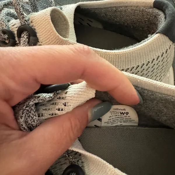 AllBirds woman’s treedashers,‎ size 9 - Image 4