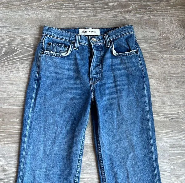 reformation mid crop flare jeans baltic - Image 4