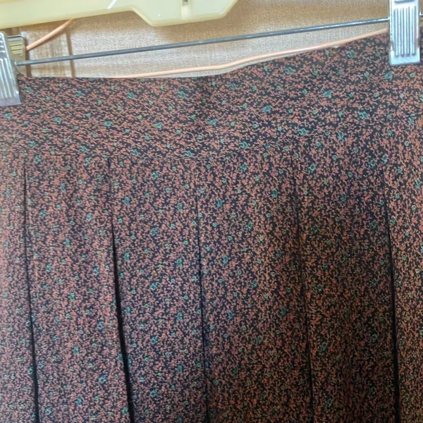FINAL MARKDOWN AKA New York Brown Maxi Pleated palazzo pants small - Image 3
