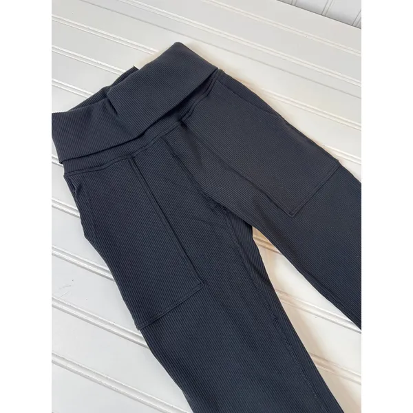OFFLINE By Aerie Ribbed Pocket Foldover Flare Leggings Black Yoga Extra Small - Image 4