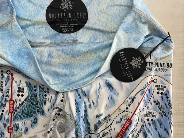 nwt MOUNTAIN LEGS by July Five park city Utah ski trail map leggings lounge S - Image 4