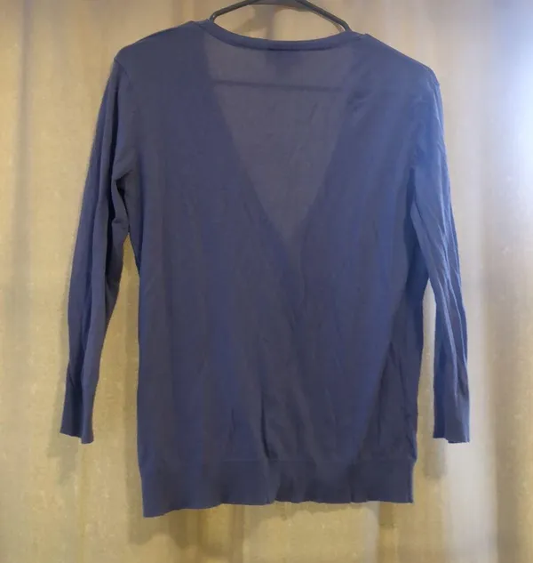 🔹4 for $30 Loft size Medium Lightweight Cardigan - Image 4