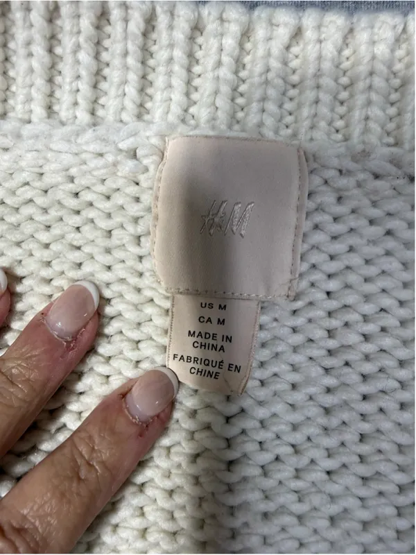 Women's H&M Cable Knit Cropped Cardigan White Size M - Image 2