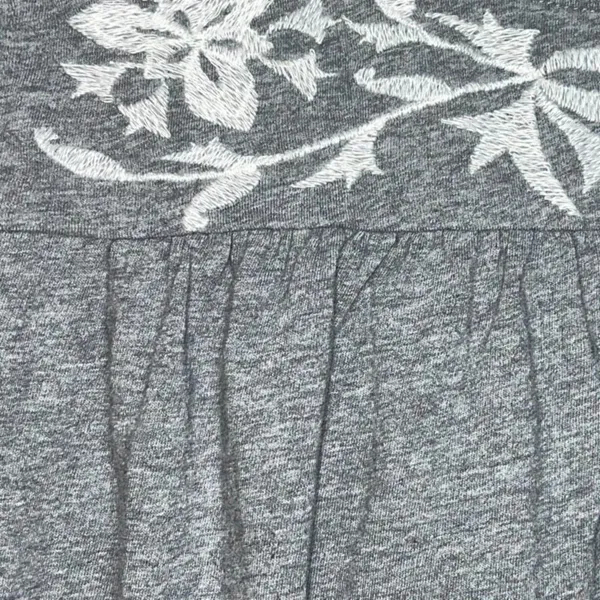 Croft & Barrow | 100% Cotton Grey Embroidered Sleeveless Top | Large - Image 4