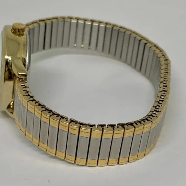 Timex indiglo date women’s watch gold silver tone 25mm Quartz 6.5” running - Image 5