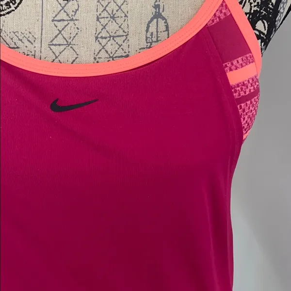 Nike workout top - Image 5
