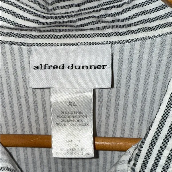 Alfred Dunner Gray Striped w/Floral Design Button Down Shirt XL - Image 2