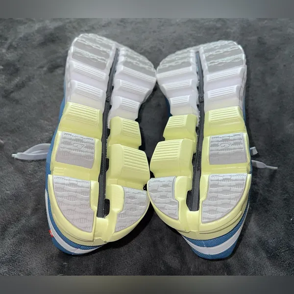 On Running Cloudflow v.3 Size 9 Men’s / Women’s 10.5 - Image 8