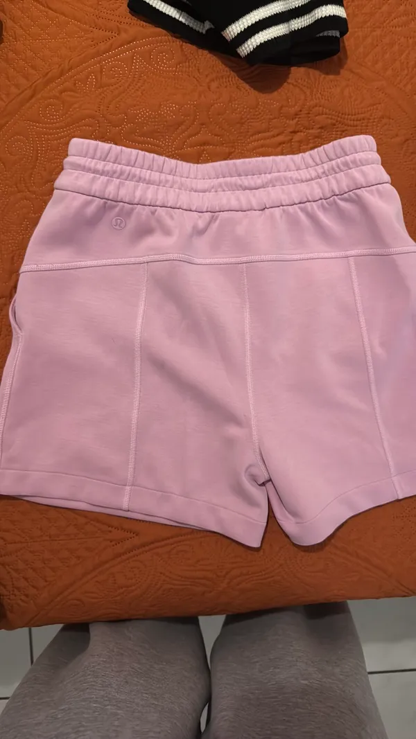 Lululemon Softstreme Shorts High-Rise 4" 4 - Image 2