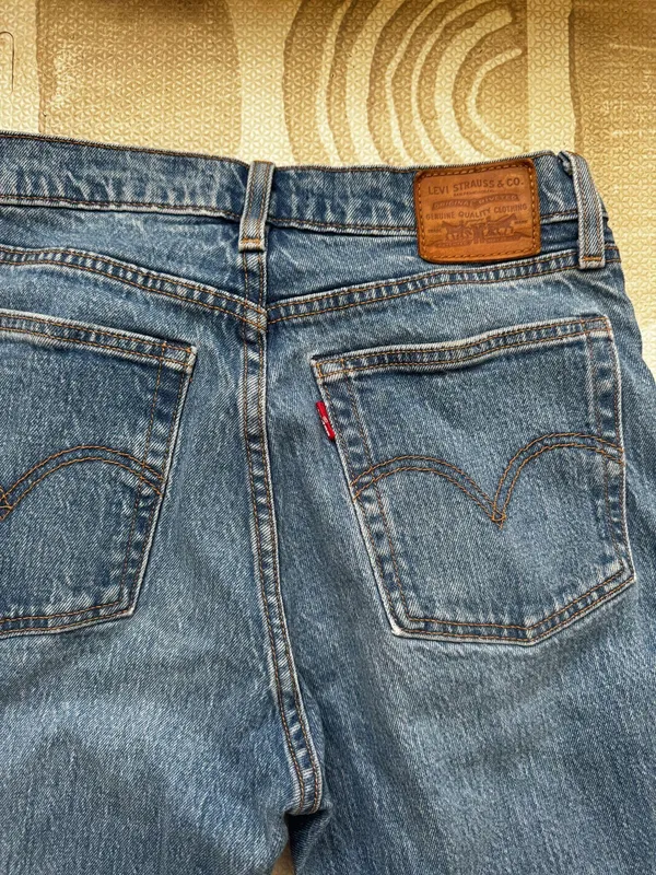 Levi’s Wedgie Straight Jeans - Image 4