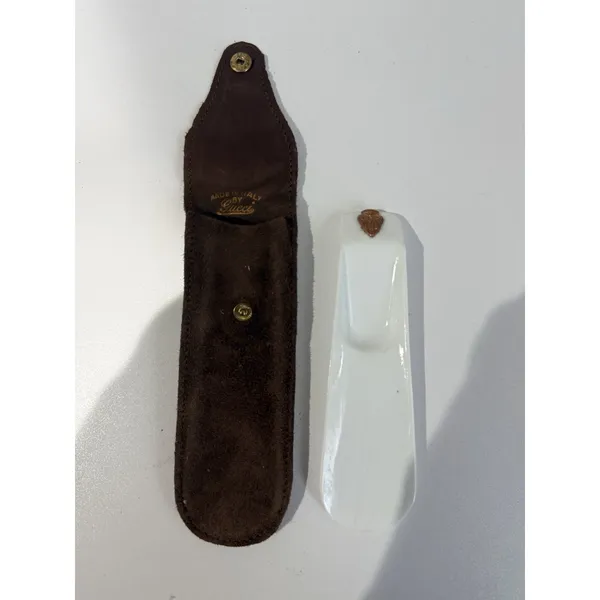 Vtg Gucci Made‎ To Measure Shoe Horn White With Brown Suede Case - Image 3