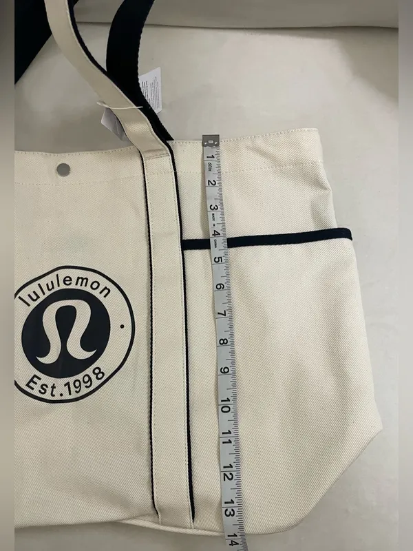 lululemon athletica Daily Multi Pocket Canvas Tote cream with Navy Logo NWT - Image 6