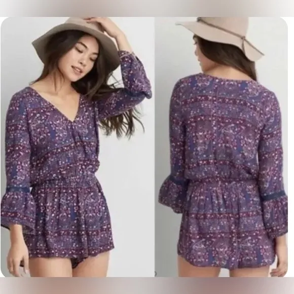 American Eagle long sleeve boho wrap top romper size medium - Image 2