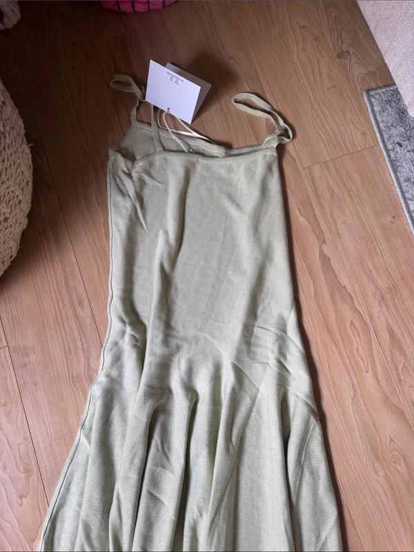 NWT Amiya Eden Silk Pleated Maxi Dress Sage Green Formal Wedding Guest Size S - Image 5