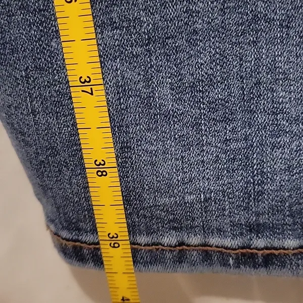 Aeropostale High Rise Mid-Wash Size 12 Jeans - Image 5