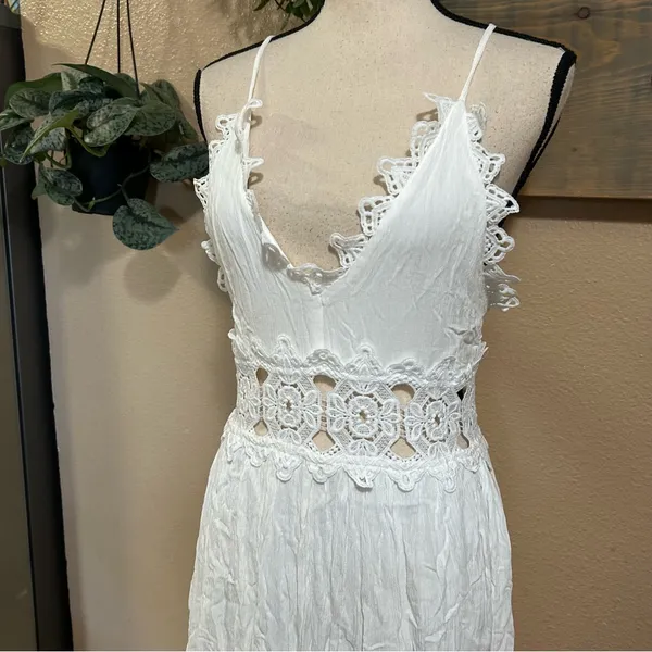 NWOT Lulus This is Love White Lace Maxi Dress size Large - Image 4