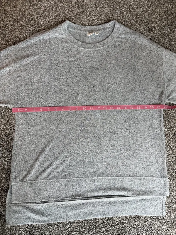 BP Gray Cozy Knit High Low Tunic Sweater Top Medium Oversized Soft - Image 4