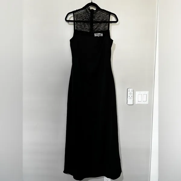 Elliatt Margot Satin Gown in Black Size M NWOT - Image 2