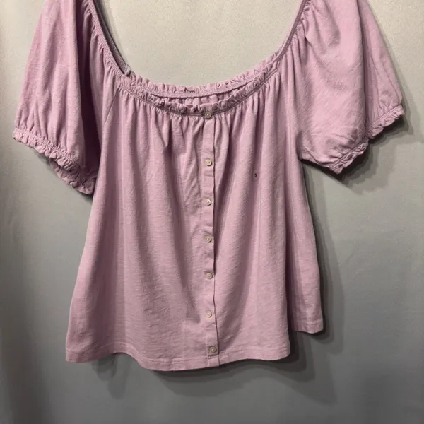 NWT Cute American Eagle Light Purple Puff Sleeve Shirt, size small! - Image 3