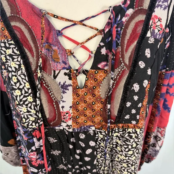 ONE SEPTEMBER Anthro Arcata Patchwork Beaded Lace Up Swing Dress Sz Small💛 - Image 6
