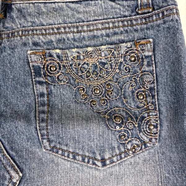 So‎ Brand Juniors 5 Silver Threading Embroidered Accents Mini Denim Skirt Y2K - Image 9