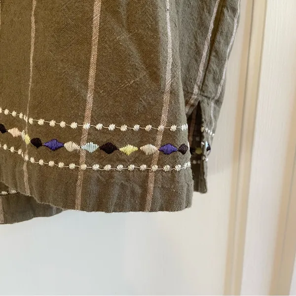 Madewell Embroidered Linen-Cotton v-neck top - Image 3