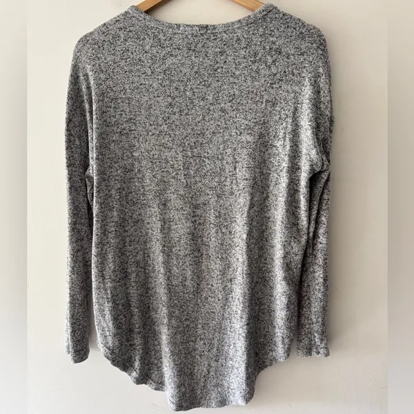 Quince Brushed Long Sleeve Lounge Tee in Heather Gray‎ - Image 5