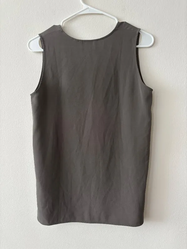 Uniqlo Gray Tank Size XS - Image 2