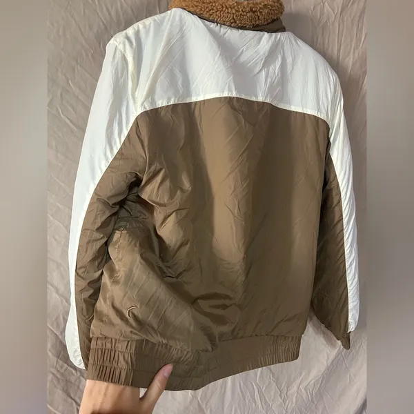 Zyia reversable jacket - Image 6