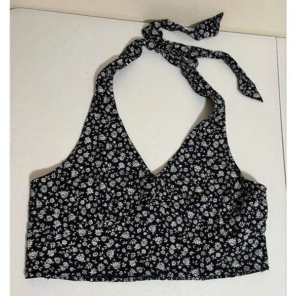 NWT L American Eagle Floral Halter Crop Top Smocked Preppy Coastal Vacation $25 - Image 5