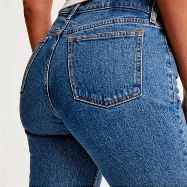 Abercrombie & Fitch The‎ Boyfriend Mid Rise Jeans Medium Wash - Image 3