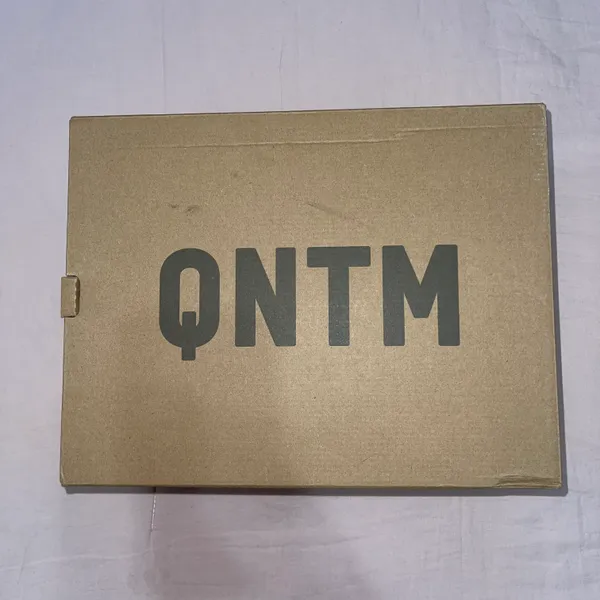 Yeezy Authentic   QNTM With Original Box - Image 10
