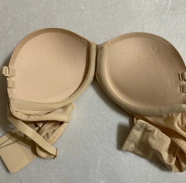 SKIMS Strapless Ultimate Push Up Bra 34A - Image 4