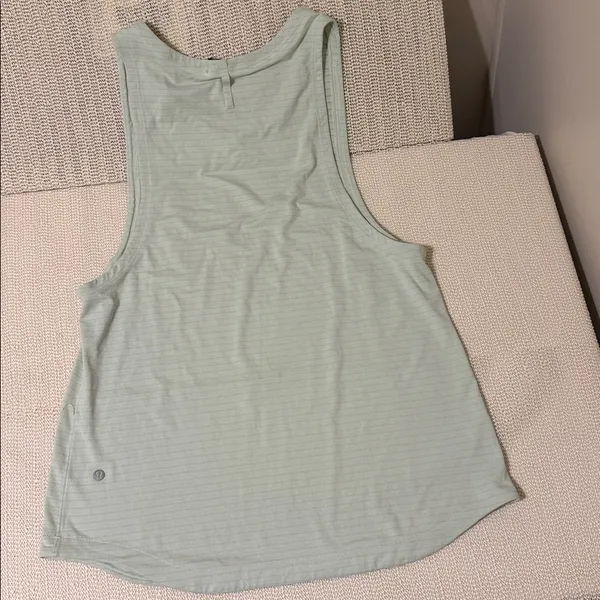 Lululemon Lightweight Training Racerback Tank Top Women's M Mint - Image 7