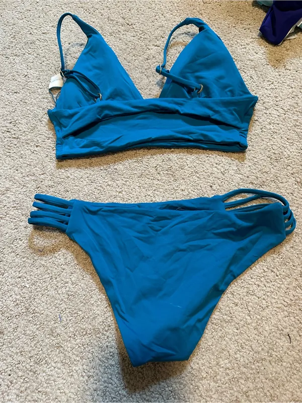 NWOT L*Space Olivia Low Down bikini set teal extra small - Image 4