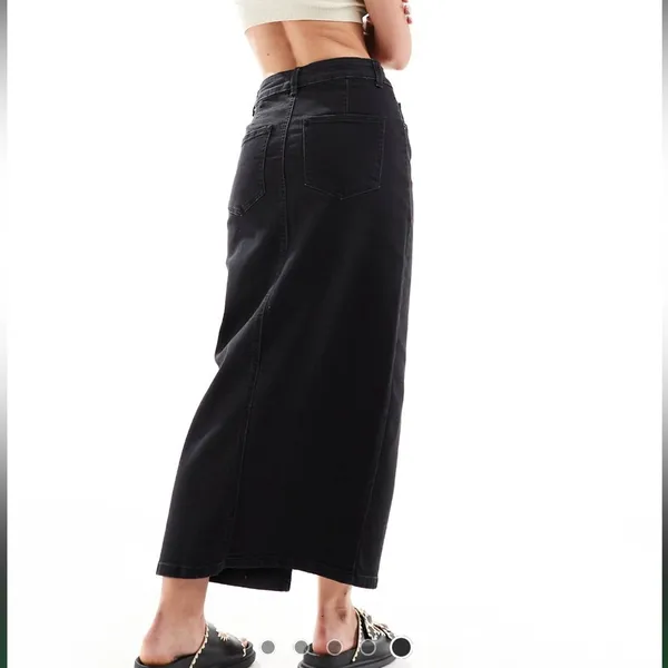 ASOS / ASOS DESIGN Petite denim maxi skirt with split hem / washed black - Image 5
