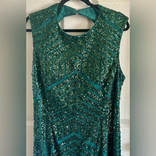 Jovani Hunter Green Sequin Open-Back Holiday Dress w/Small Train Sz 22 - Image 11