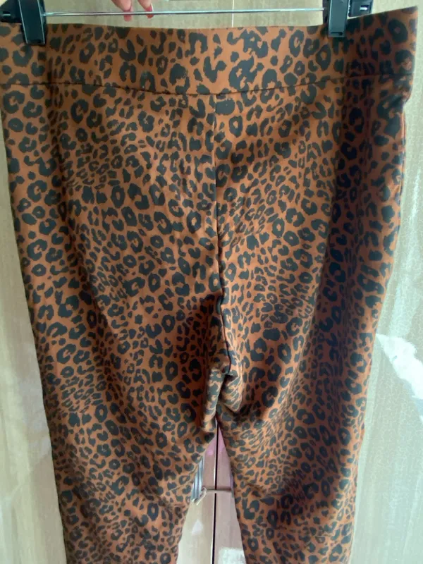 Joan Vass Women’s XL stretch Cheetah print paint - Image 5