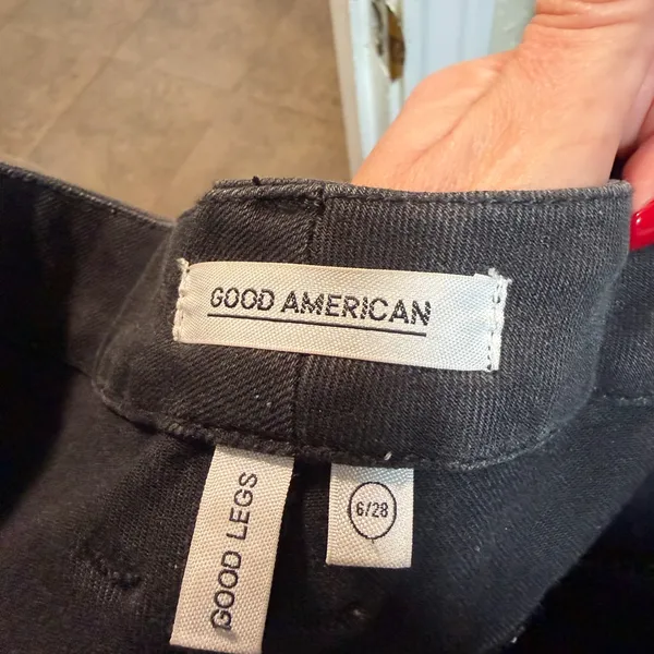Good American Distressed Black Women's Jeggings - Image 4