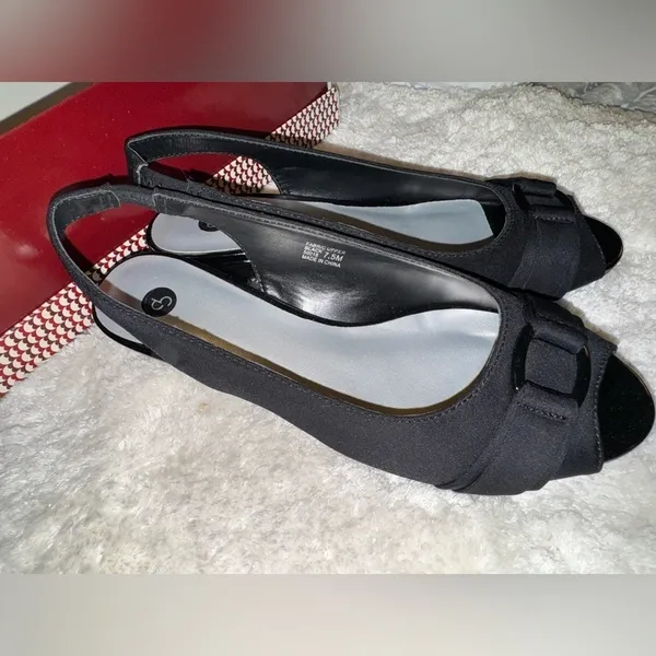 Dress Barn Blitz Elegant Black Slingback Heels - Image 2
